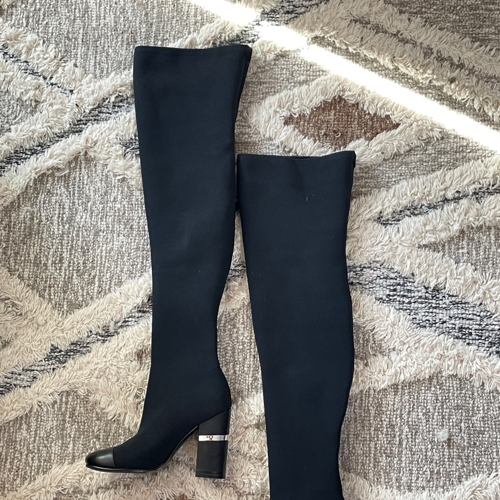 Thigh-high extra sassy boots, great quality long over the knee